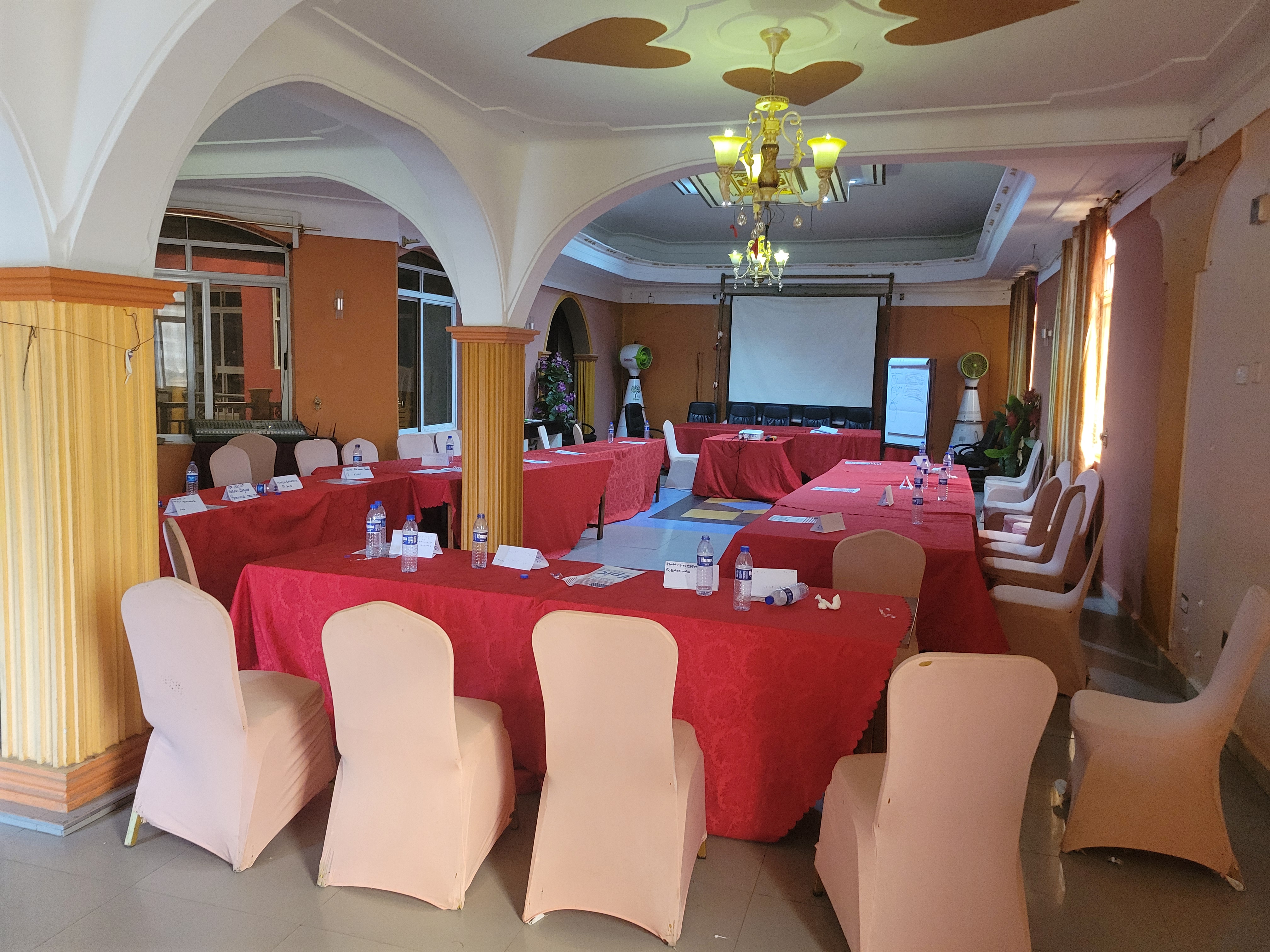 Salle de Conférence — Gold Stars Bunia